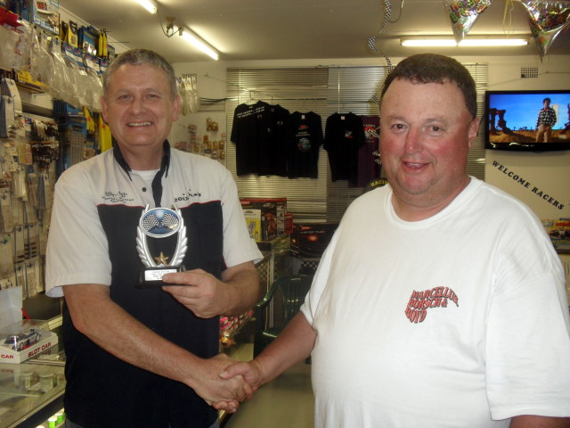 Gregg being presented his Trophy for 1st in Historics