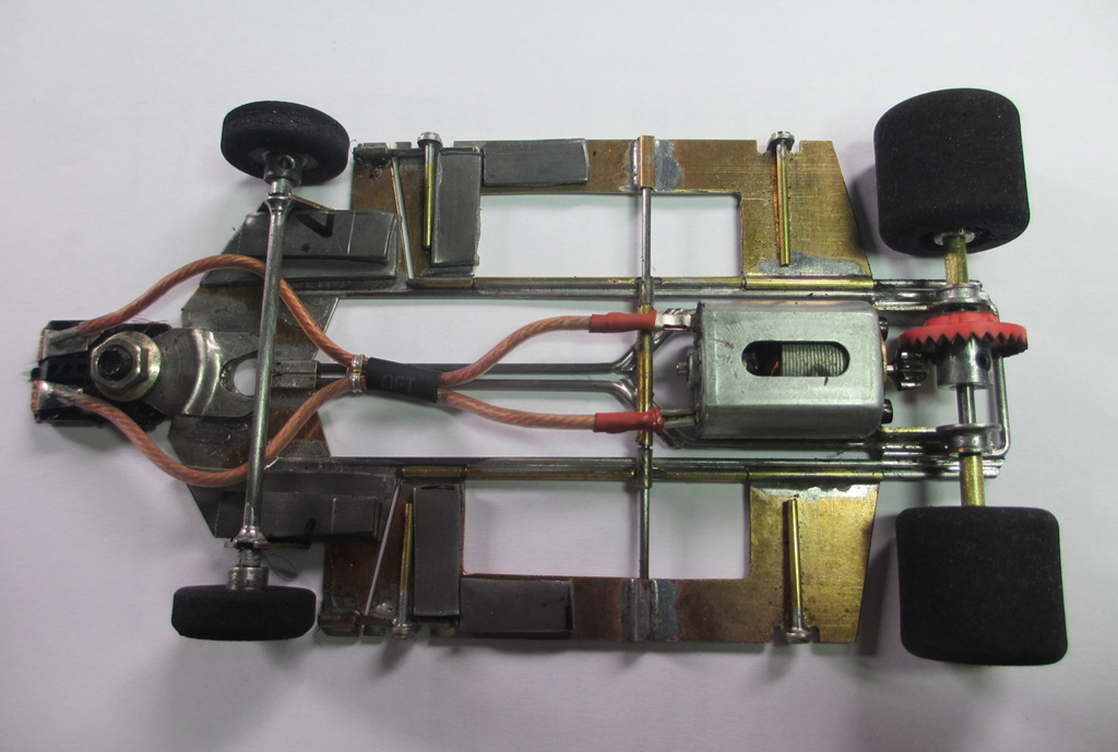 Top Shot - all leaded up to 118 Grams (is 103 grams sans lead). Thgis the lightest car that I have been able to get under 5.00 secs at HSC.