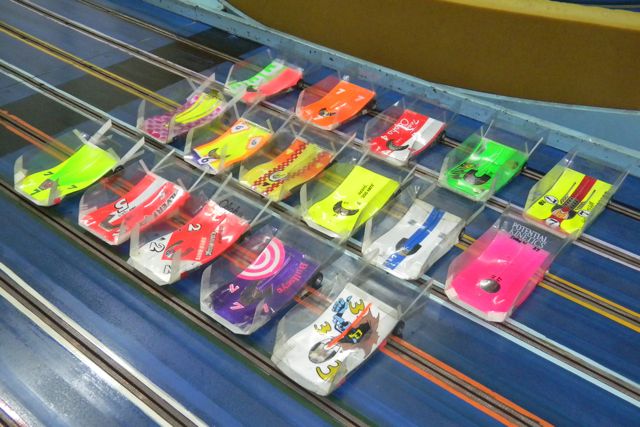 GP27-cars.jpg