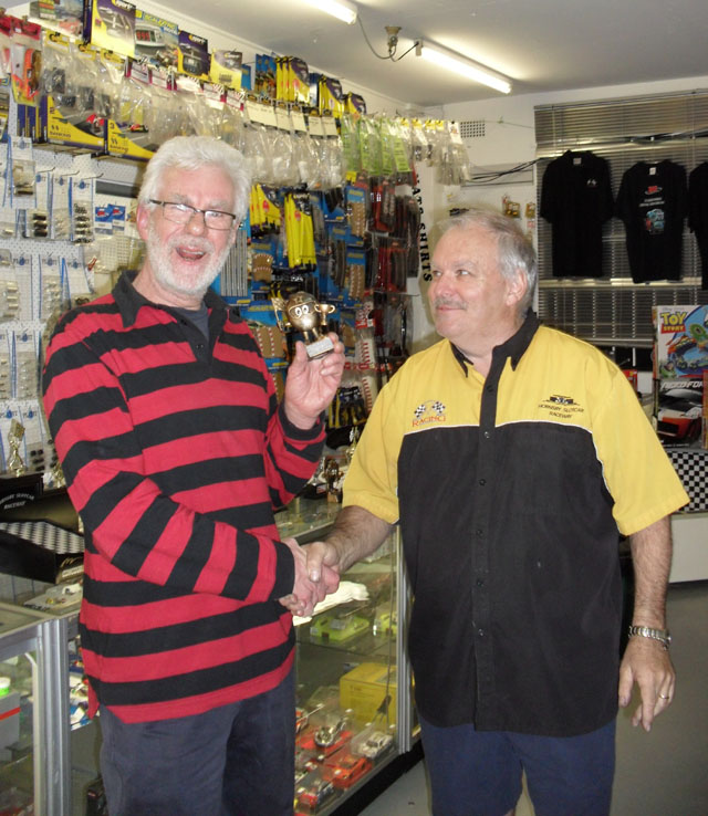 Just the One pic of Mark Fox, here accepting one of the Fantastic TQ trophies, he also took 3rd in CanAm